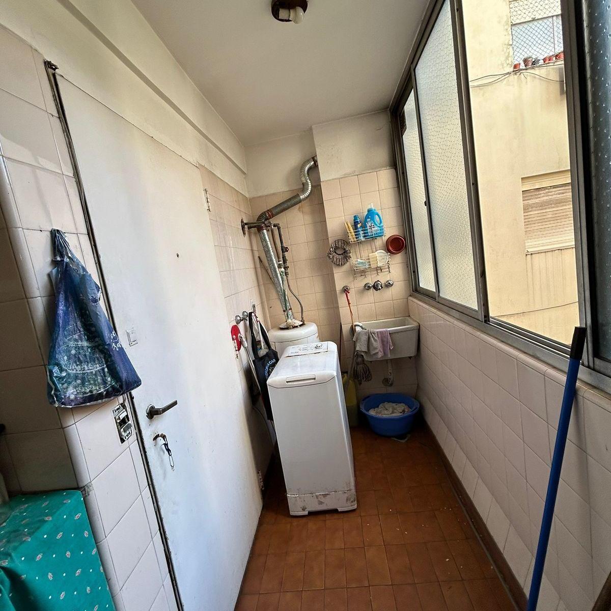 AV PUEYRREDON AL 600 DEPARTAMENTO 4 AMBIENTES CON DEP DE SERVICIO Y COCHERA