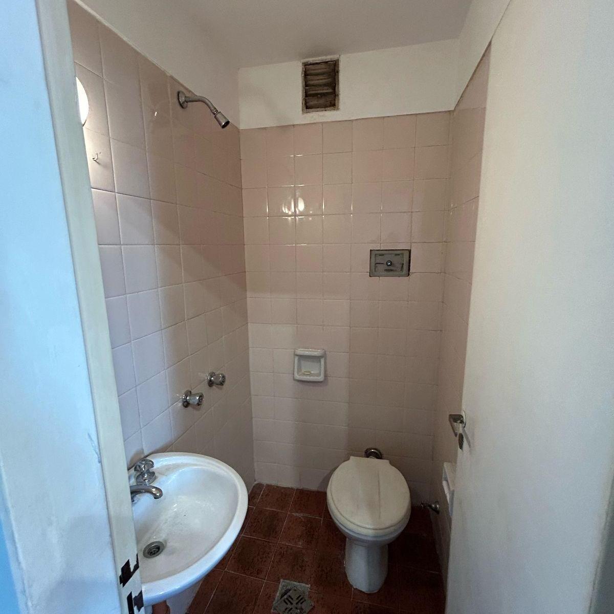 Foto de AV PUEYRREDON AL 600 HERMOSO SEMI PISO AL FRENTE, imagen 4