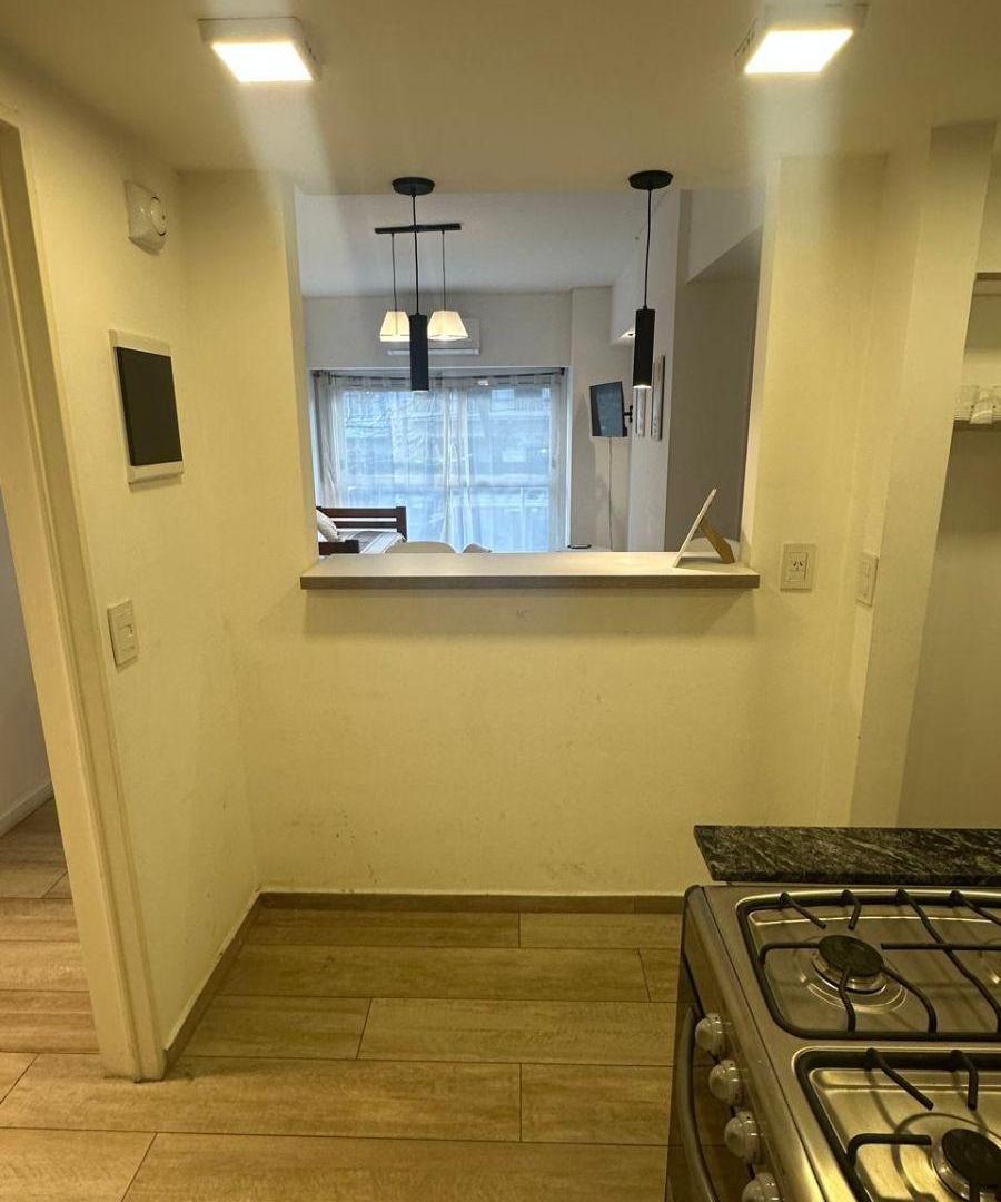 Foto de hermoso departamento 2 ambientes al frente con patio todo nuevo, imagen 4