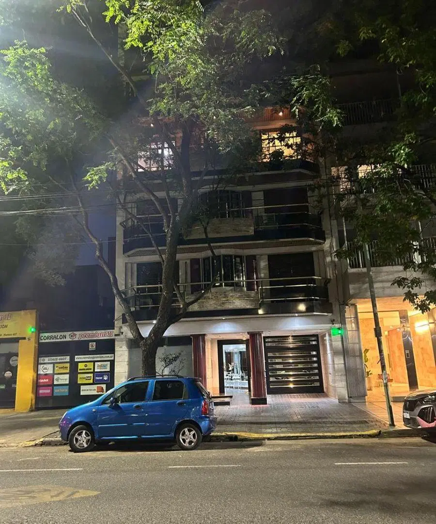hermoso departamento 3 ambientes al frente con cochera y dependencia 5