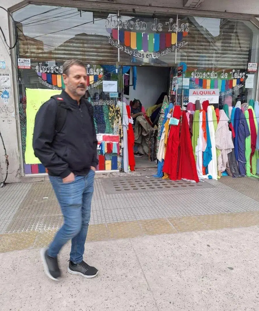 LAVALLE ESQUINA LARREA UNICO LOCAL EN ALQUILER 1