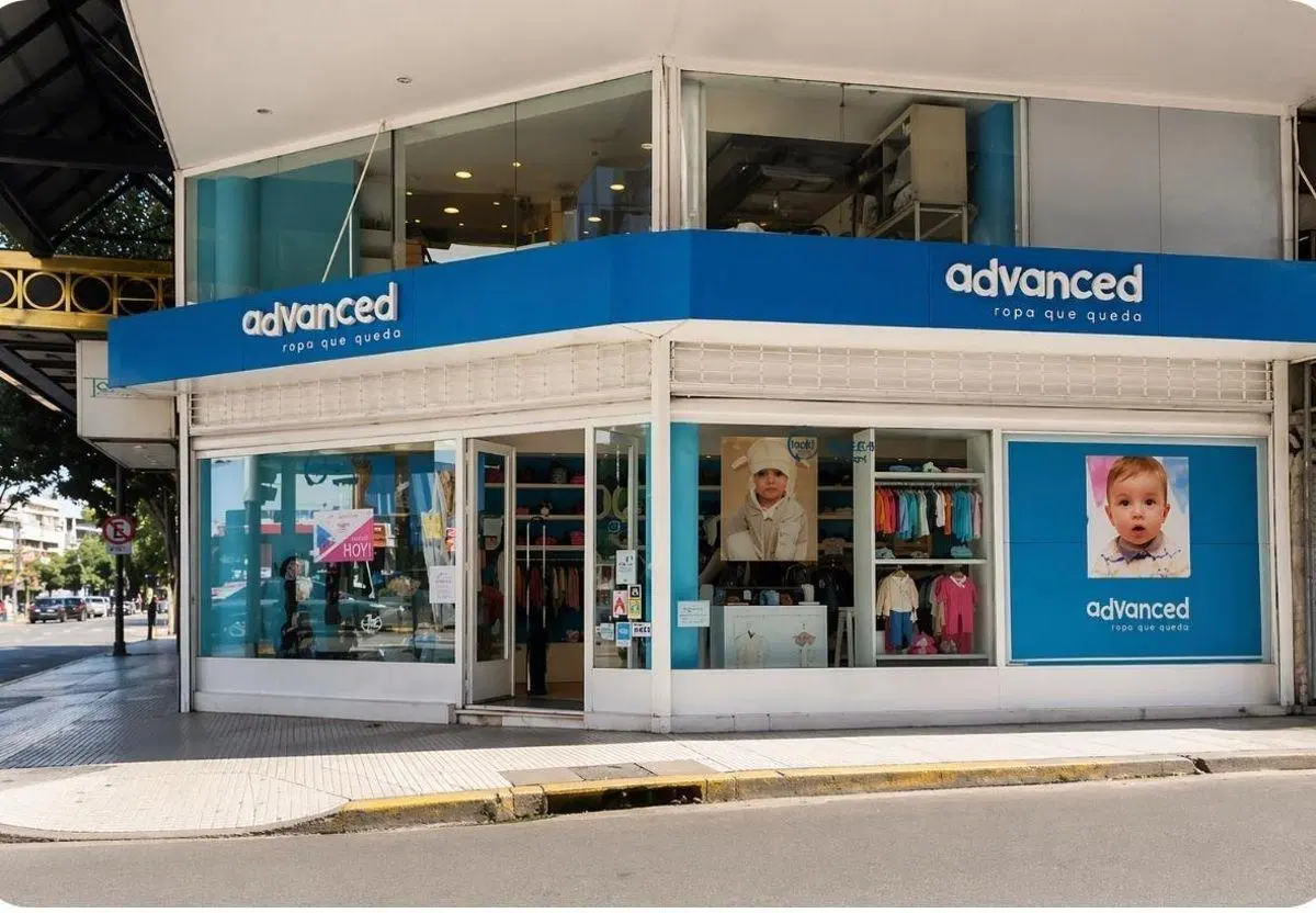 excelente esquina comercial y emblematica en la mejor zona de Recoleta 5