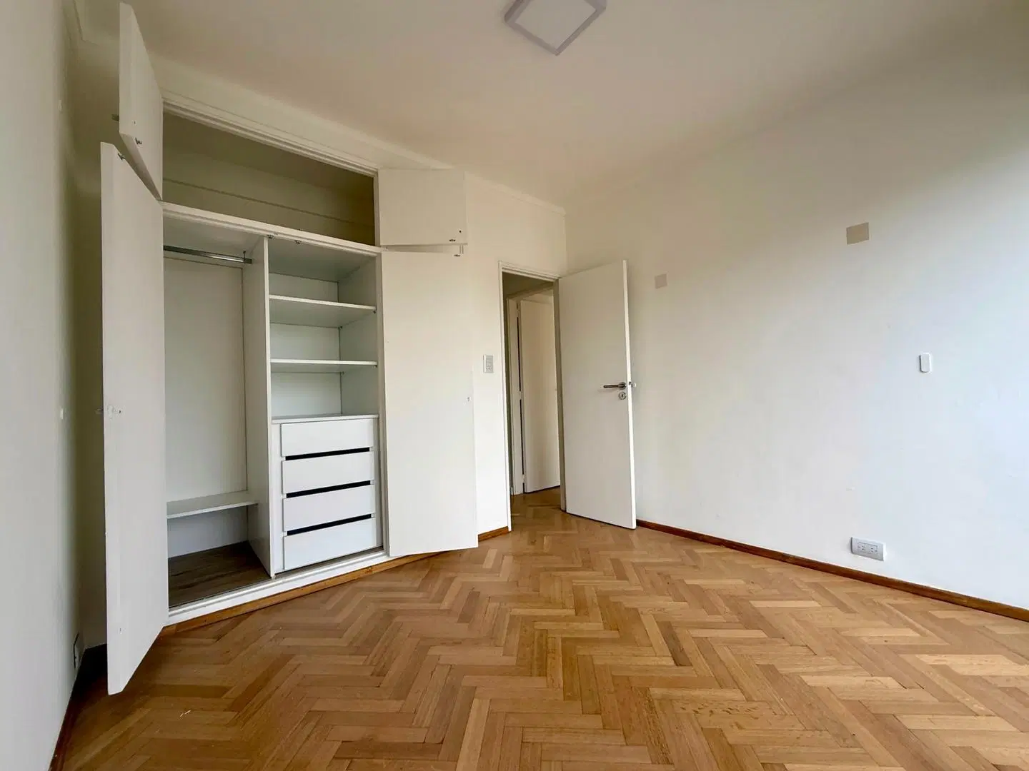 SEMIPISO 4 Ambientes con Dependencia - Piso Alto 5