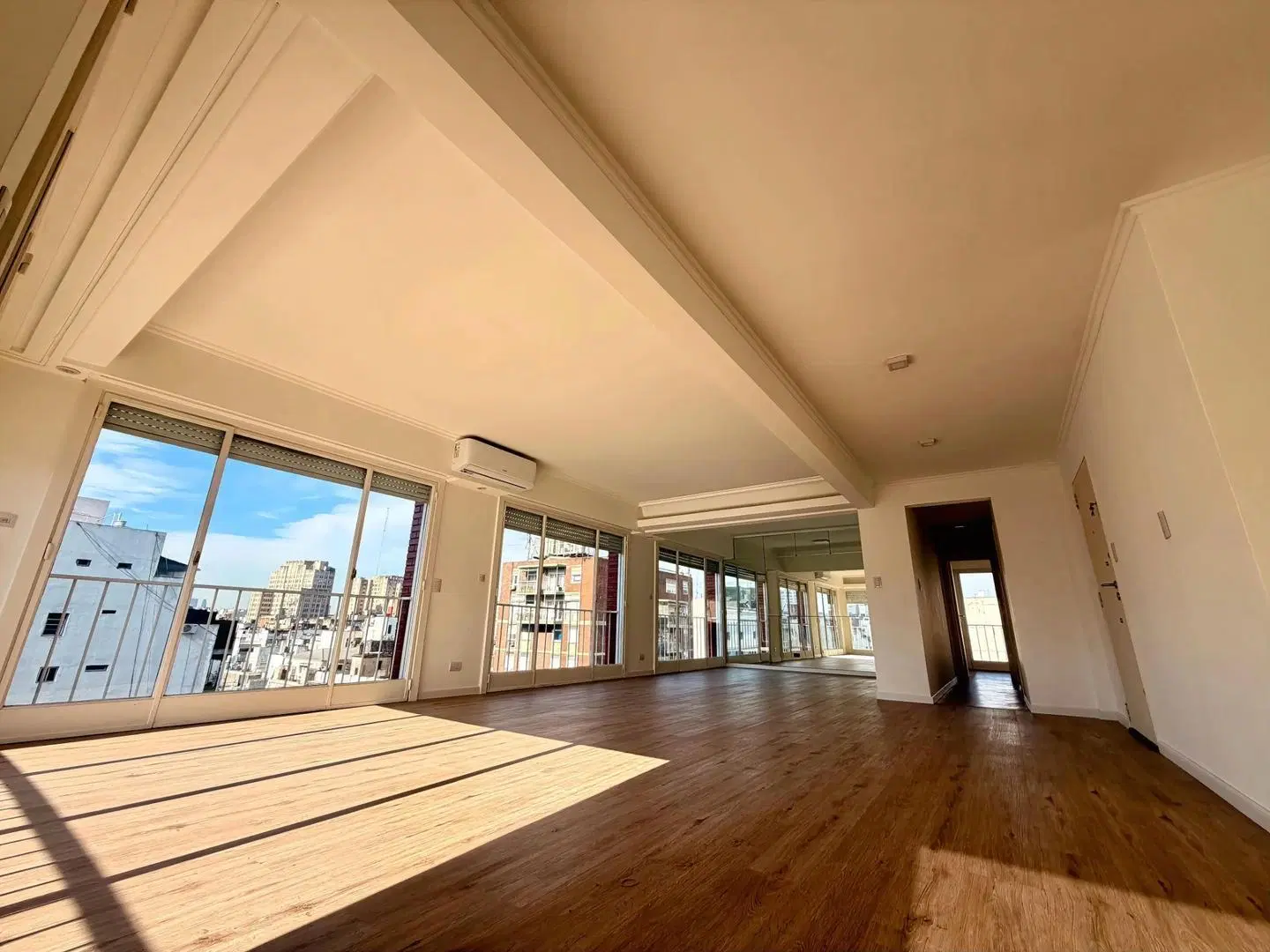 SEMIPISO 4/5 Ambientes - Piso Alto - Recoleta 2