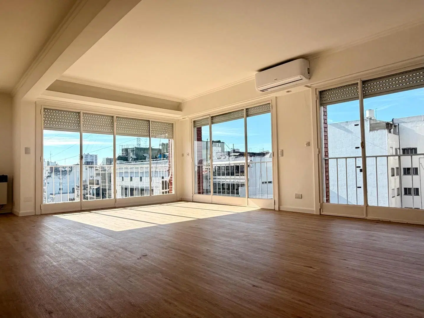 SEMIPISO 4/5 Ambientes - Piso Alto - Recoleta 4