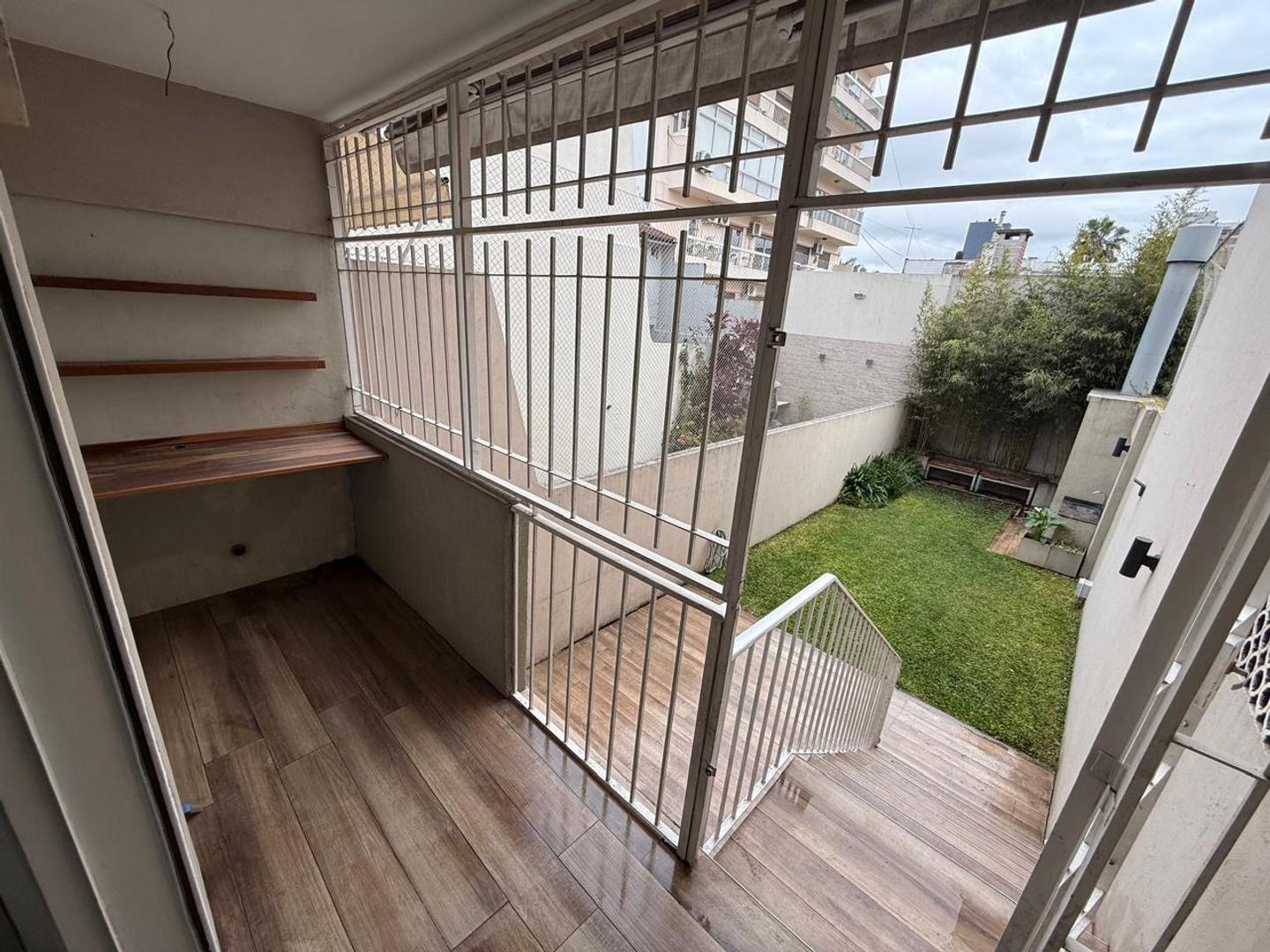 Foto de PH TIPO CASA 4 AMBIENTES JARDIN I PARRILLA I 2 COCHERAS I, imagen 3