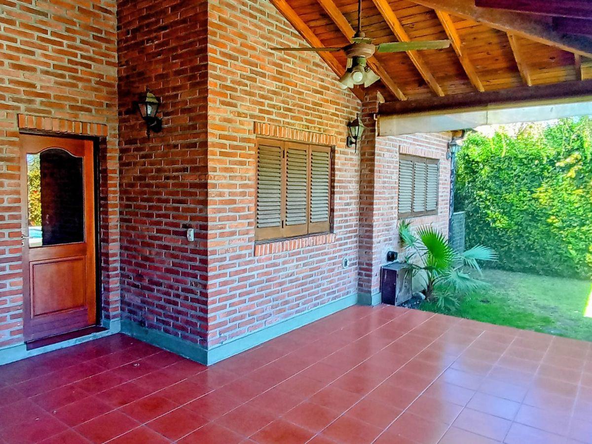 Foto de CHALET TRADICIONAL EN VENTA COUNTRY BANCO PROVINCIA, imagen 1