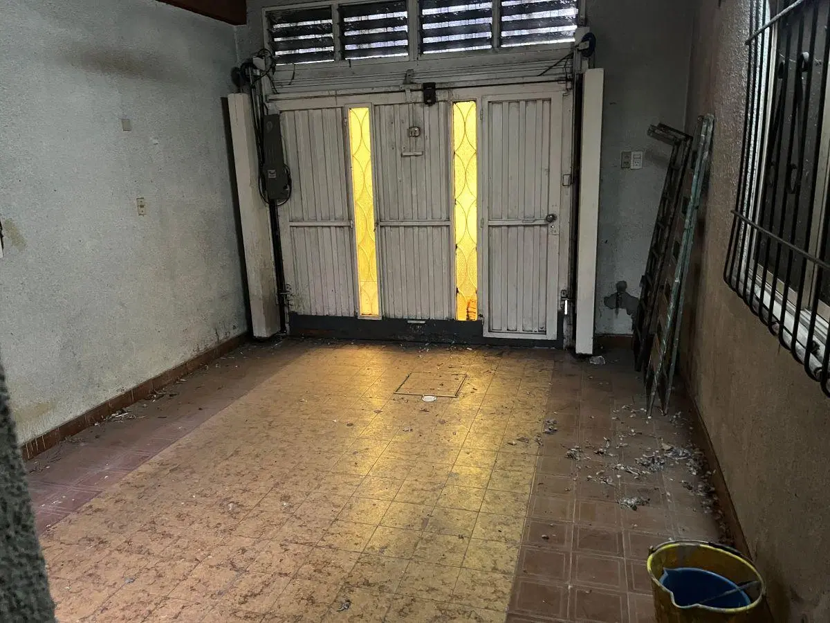 PH DE 171 m² CON 4 DORMITORIOS EN VENTA EN RAMOS MEJIA
CON 17,55 MTS DE FRENTE EN ESQUINA 4