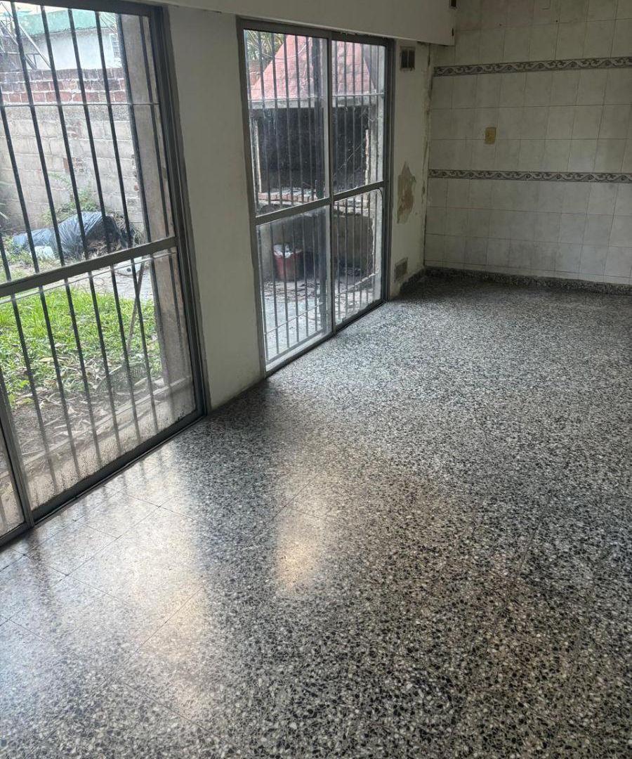Foto de Casa de 583 m² con 3 dormitorios y escritorio en venta en San Justo, imagen 4