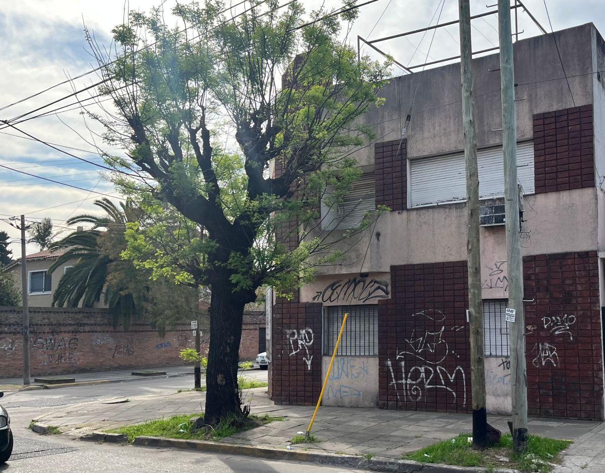 Foto de PH de 136 m² cubiertos con 3 dormitorios en venta en Ramos Mejía, imagen 2