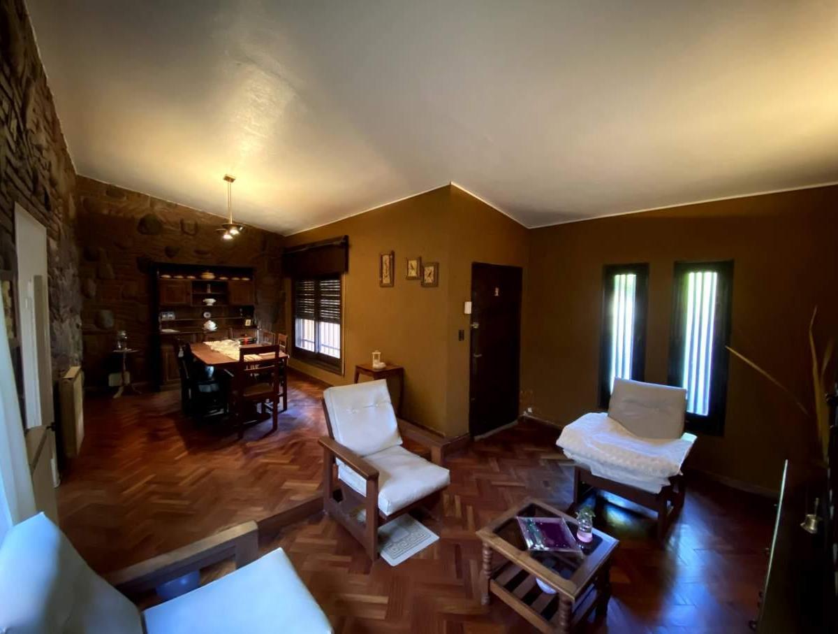 Foto de Casa de 4 dormitorios en venta en barrio La France - APTO BANCOR, imagen 2