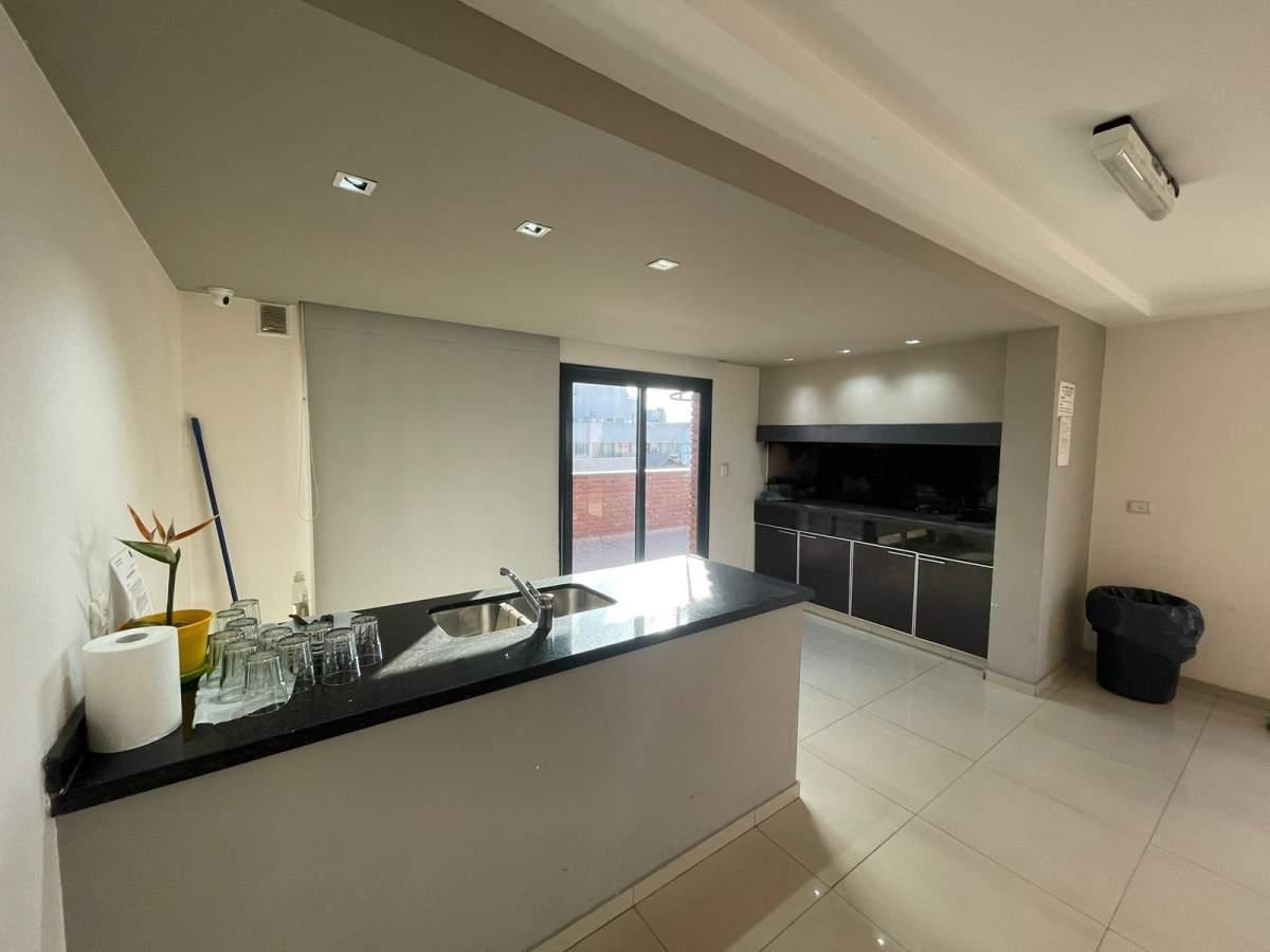 Departamento en Venta Sobre Fray Mamerto Esquiu 425 con Cochera 4