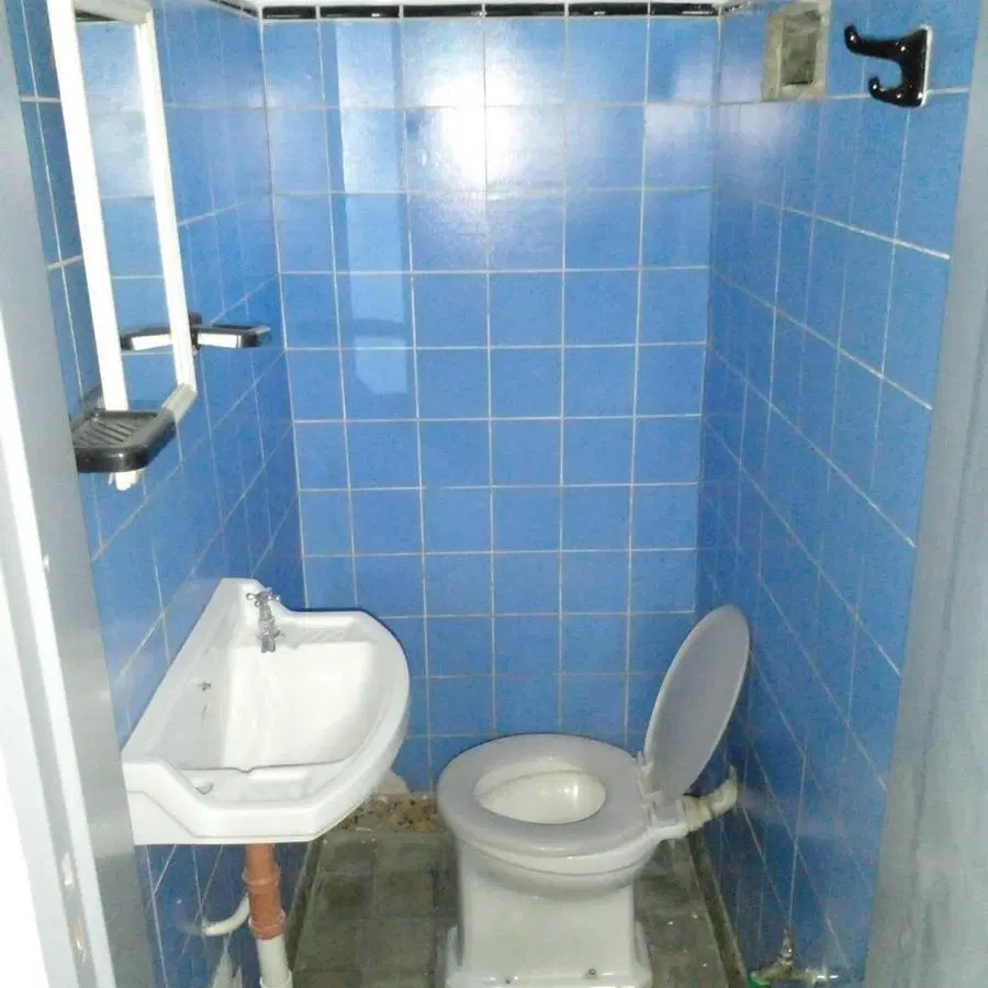 ALQUILER – Oficina/Local comercial con 3 privados en Alberdi 5