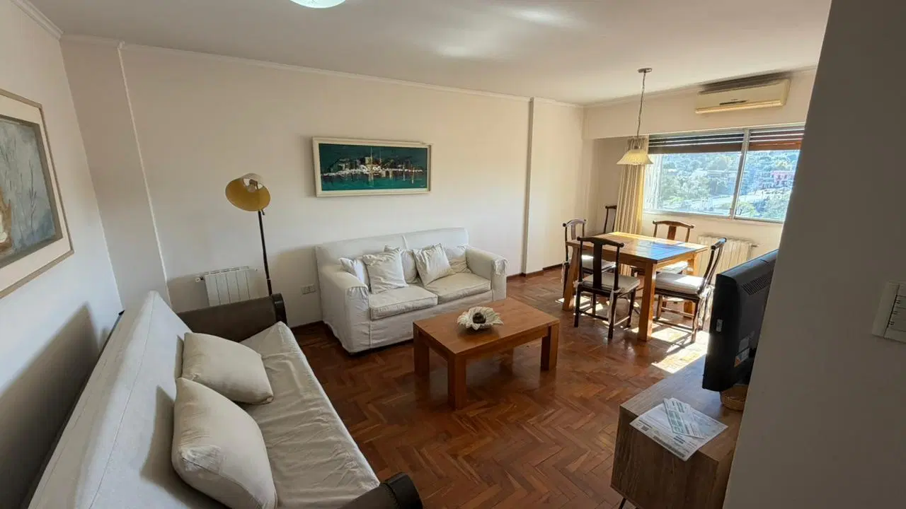 VENTA – Departamento 2 dormitorios en excelente estado con baulera en Centro 2