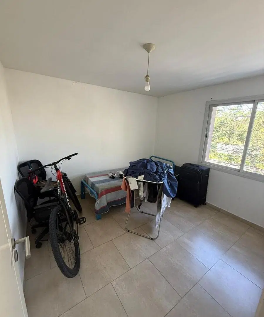 ALQUILER – Dúplex de 3 dormitorios con pileta y cochera para 2 autos en Barrio El Oasis 1