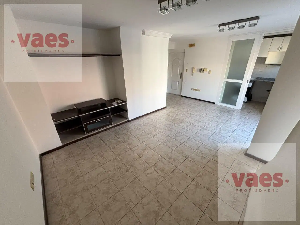 ALQUILER – departamento de 2 dormitorios con cochera, terraza y asadores en Nueva Córdoba 3