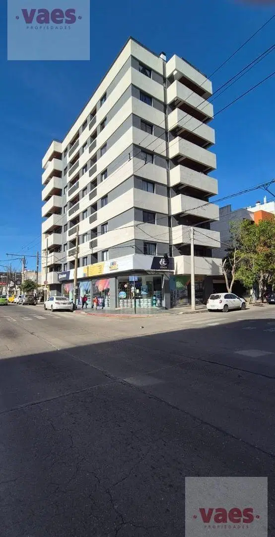 Local en alquiler sobre Av. Colón al 2800 4