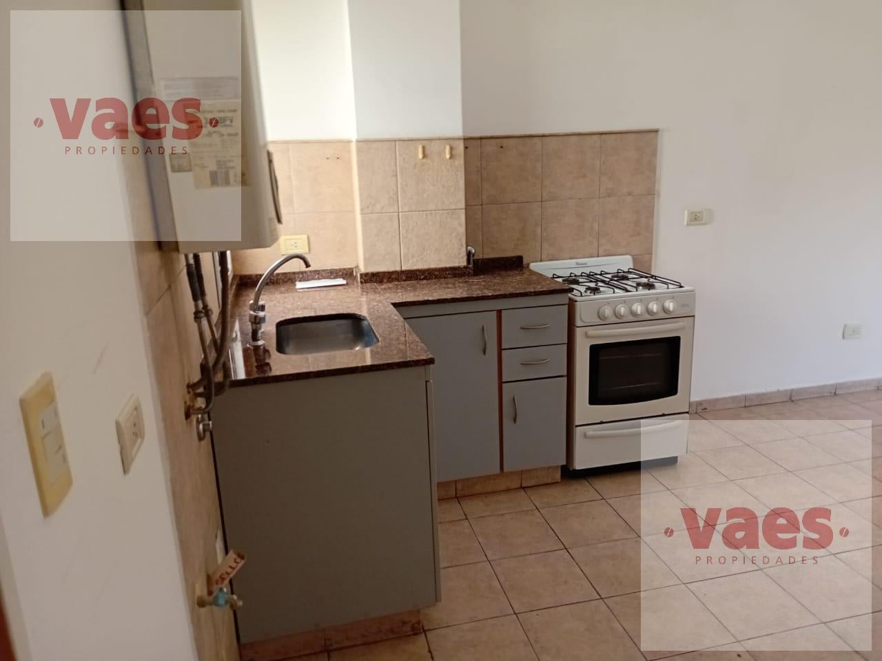 Foto de ALQUILER – Departamento de 2 dormitorios con balcón pasante en Nueva, imagen 1