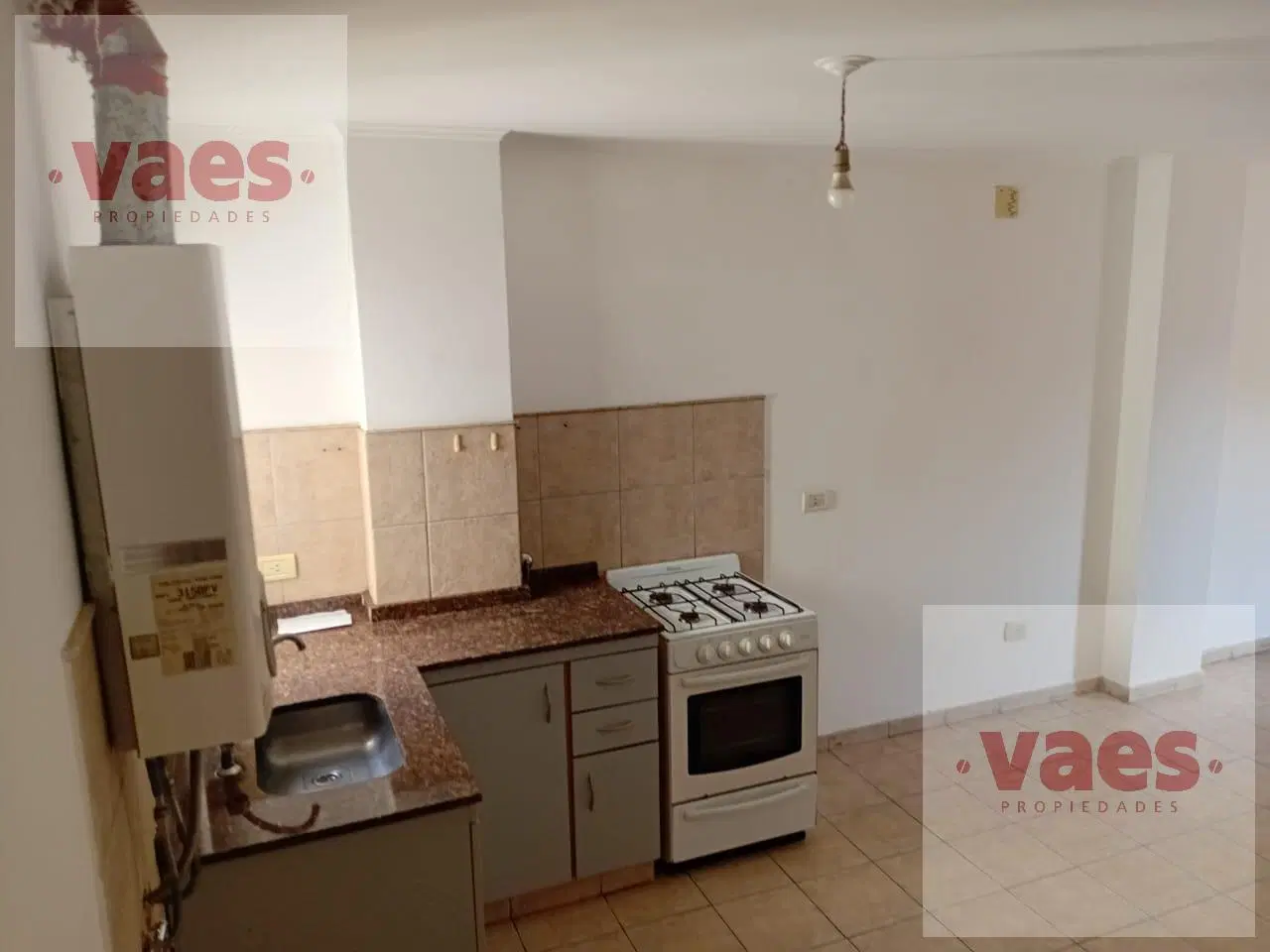 ALQUILER – Departamento de 2 dormitorios con balcón pasante en Nueva Córdoba 8