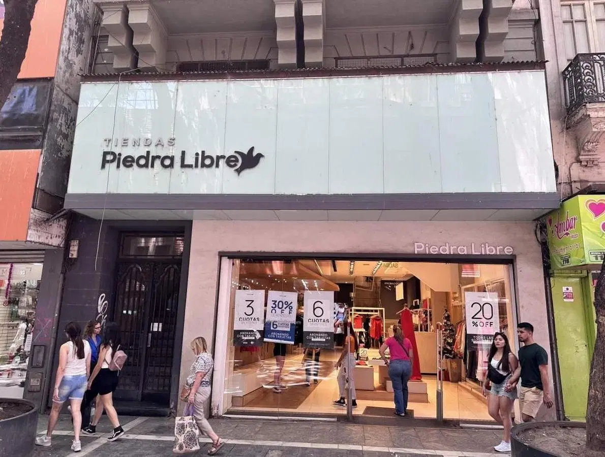 Excelente local en alquiler sobre la Peatonal - 200 m2 en dos plantas 1