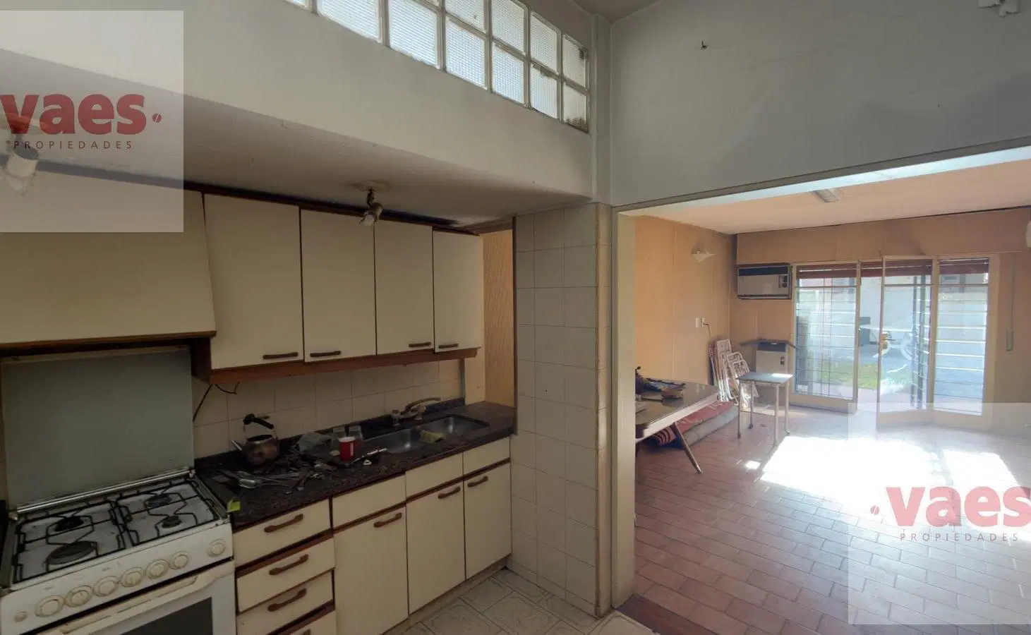Casa de 4 dormitorios en venta - A RECICLAR 3