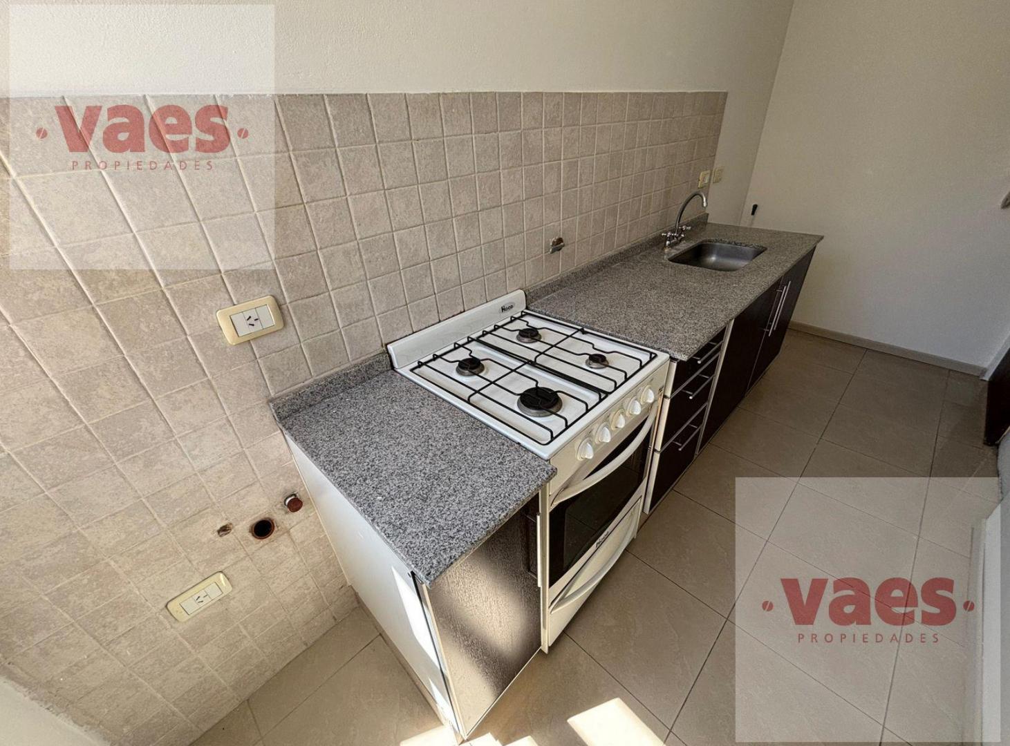 Foto de ALQUILER – Departamento de 1 dormitorio con balcón en pleno Centro, a, imagen 4