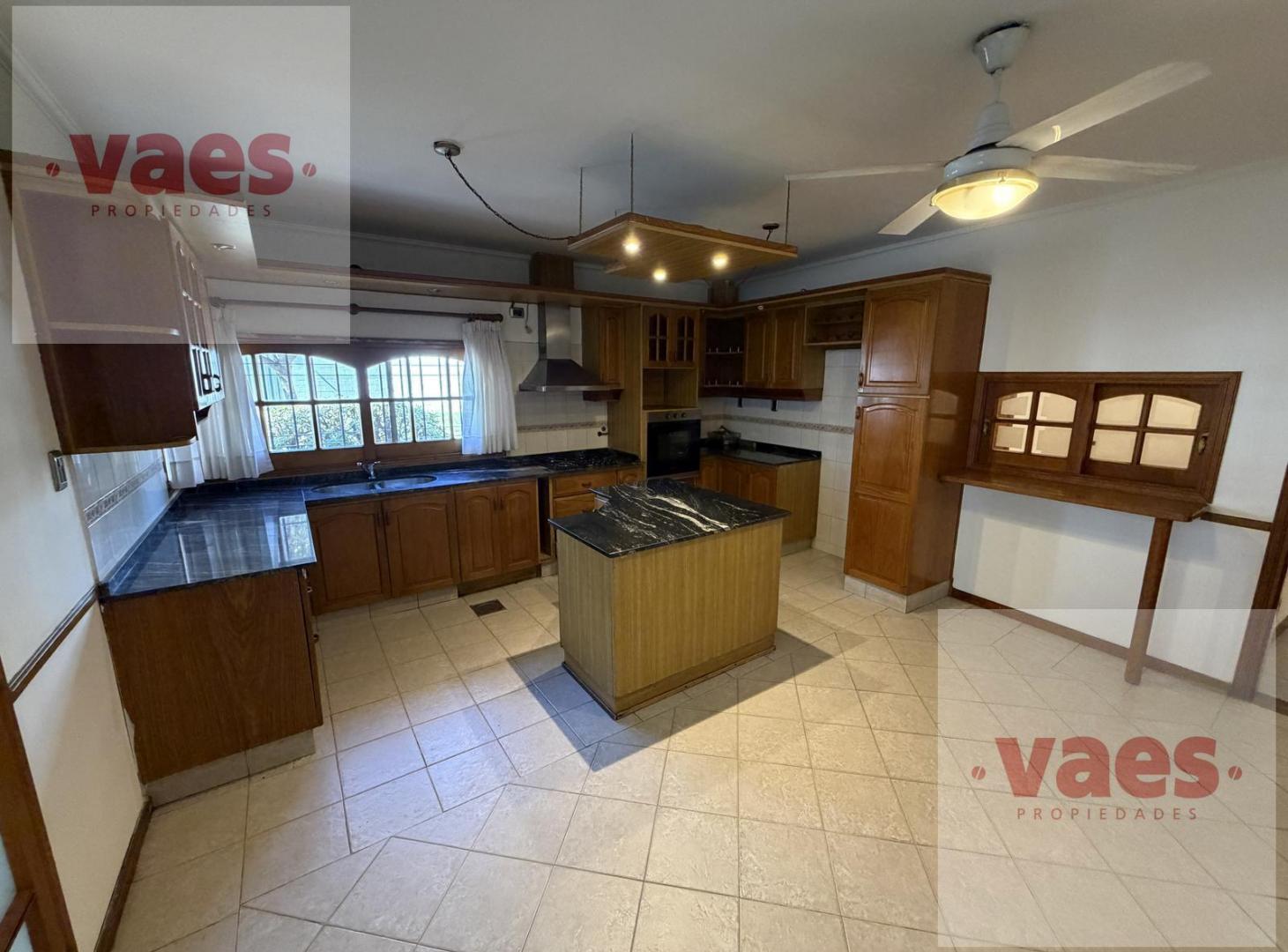 Foto de Casa en Venta | 3 Dormitorios | Pileta | Quincho | En Cerro Chico, imagen 4