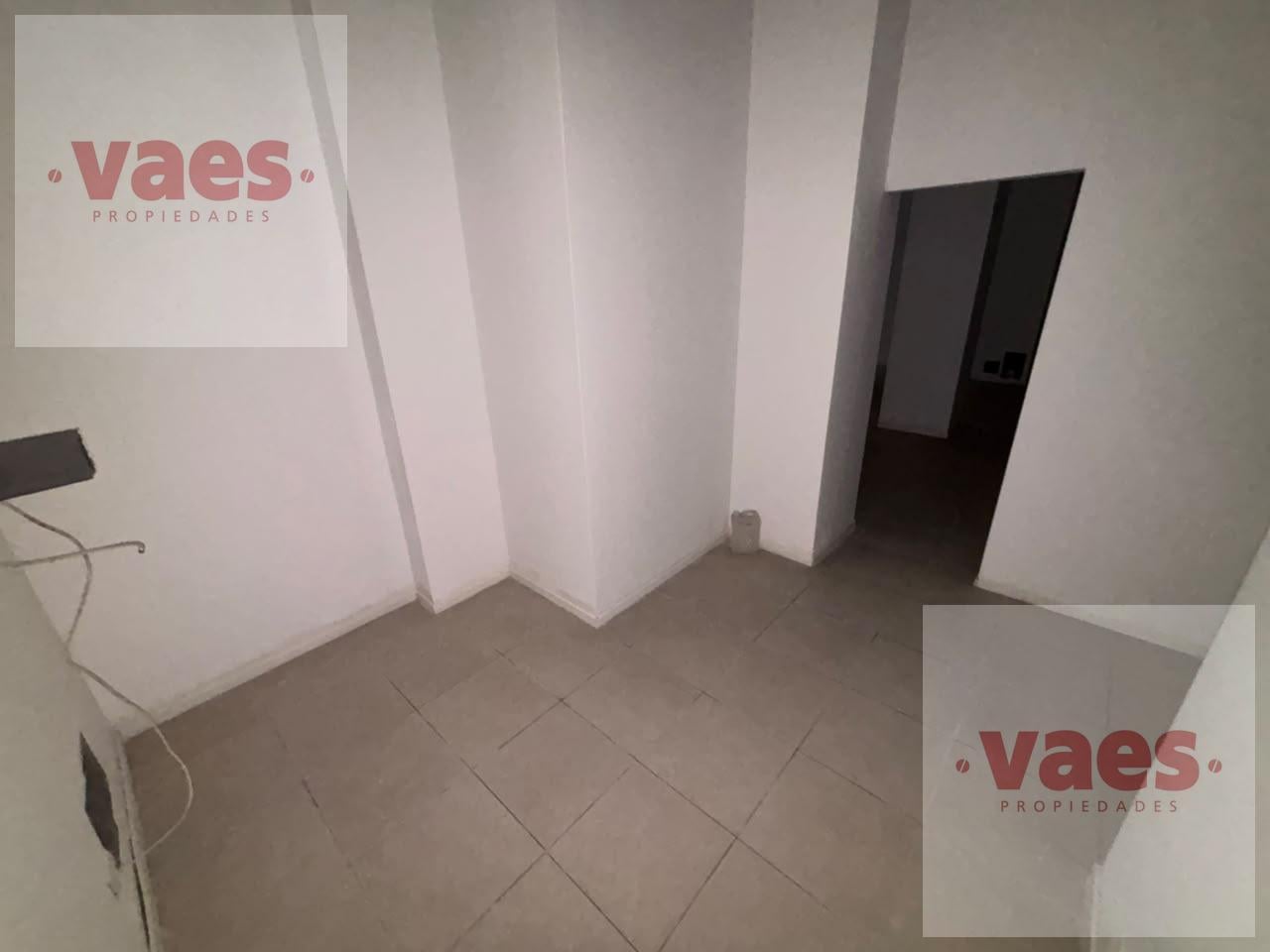 Foto de ALQUILER – Oficina de 150m² con privados y seguridad 24hs en el Centro, imagen 5