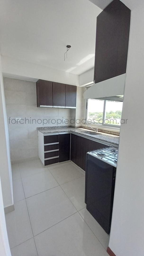 Semipiso 2 dormitorios con cochera / Rueda 2227