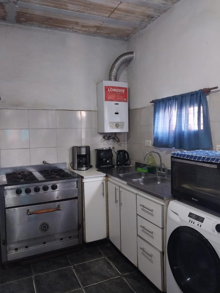 Casa 2 dormitorios con cochera para 2 vehiculos , posibilidad de ampliacion / a terminar - se acepta