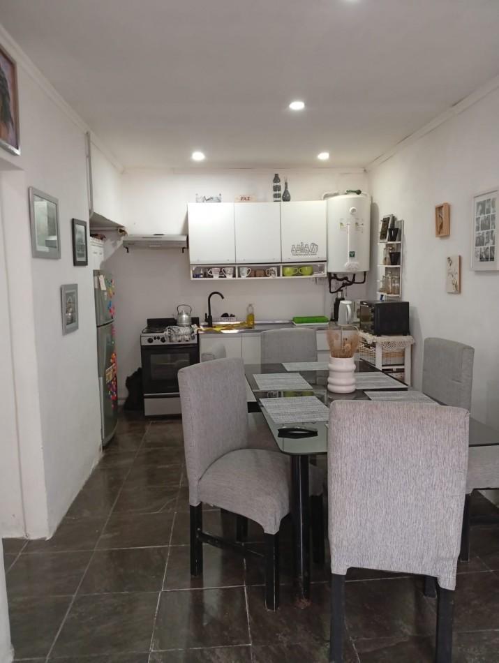 2 Departamentos internos de pasillo unico resuelto en planta baja y alta. reciclado . ideal inversio