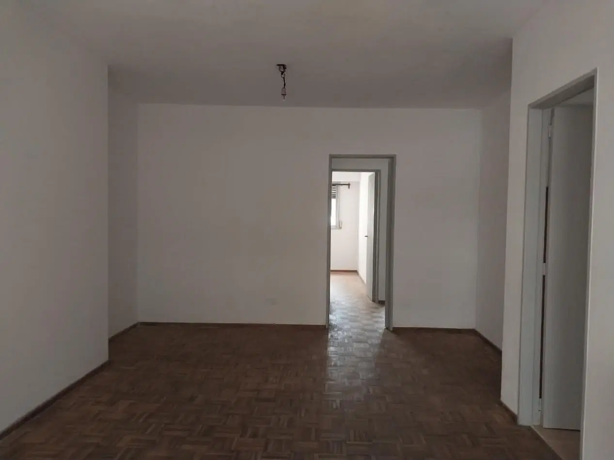 Departamento Semipiso al Frente 2 Dormitorios con Cochera Italia N°164  Valor Negociable 3