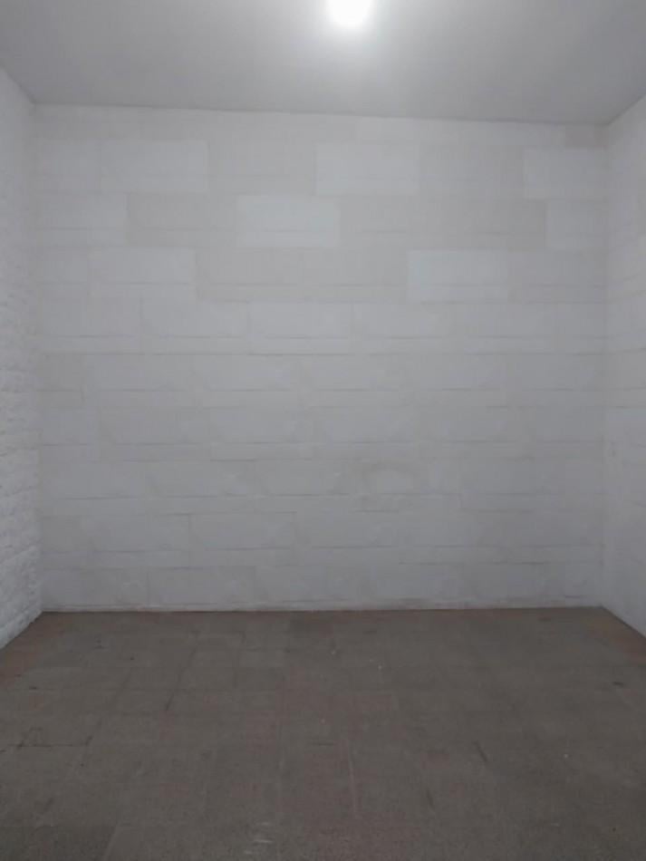 Foto de Departamento Interno de Pasillo 3 Dormitorios con Patio y Terraza Zona, imagen 2