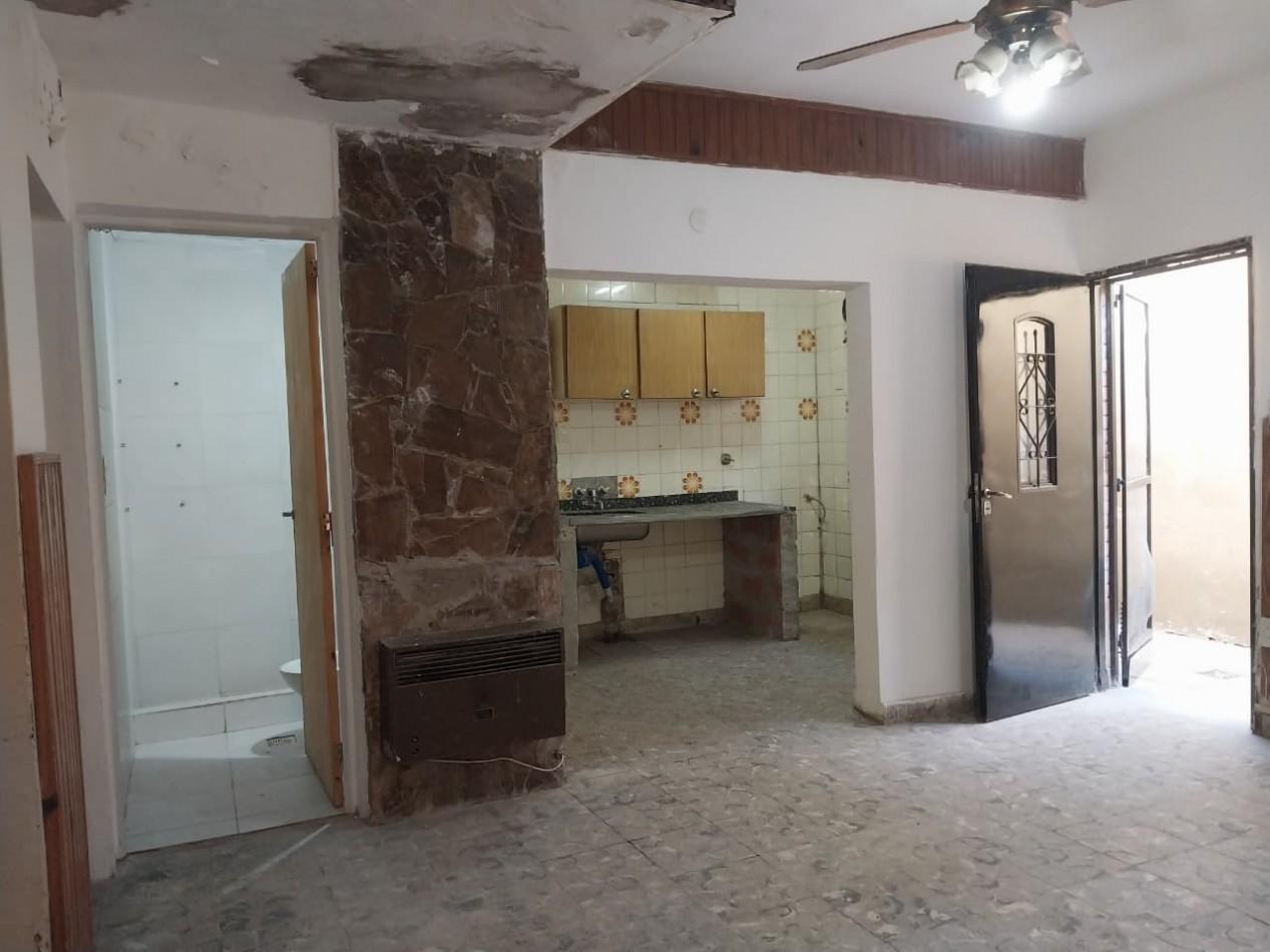 Departamento Interno de Pasillo 3 Dormitorios con Patio y Terraza Zona Sur Crespo 4225 (2 unidades e