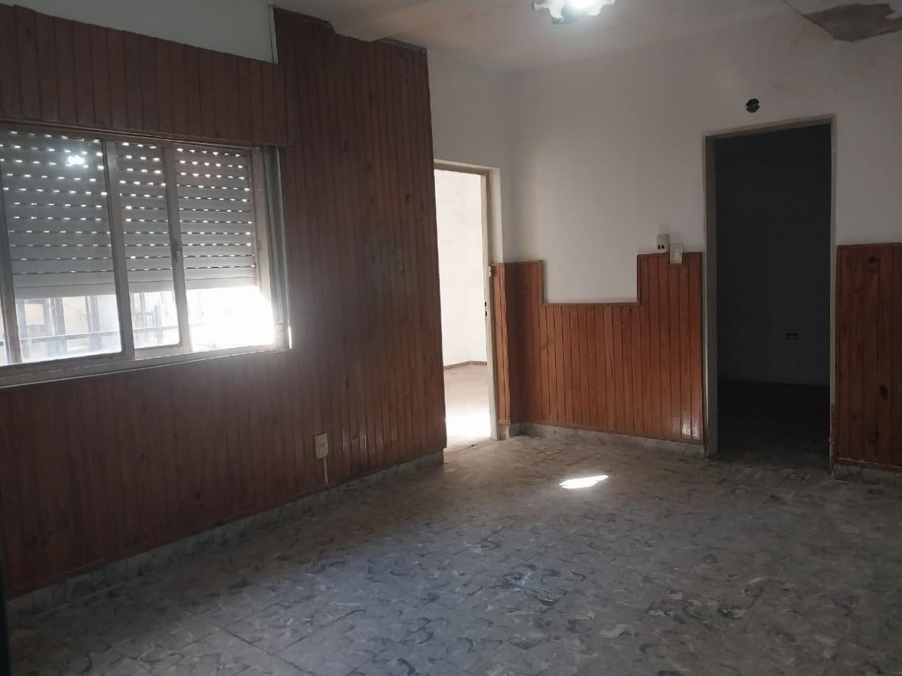 Foto de Departamento Interno de Pasillo 3 Dormitorios con Patio y Terraza Zona, imagen 1