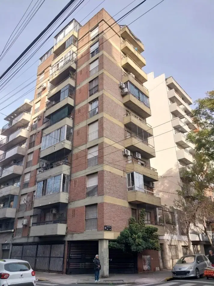 ALQUILER SEMIPISO AL FRENTE 2 DORMITORIOS BARRIO MARTIN ALEM ESQUINA MONTEVIDEO 2