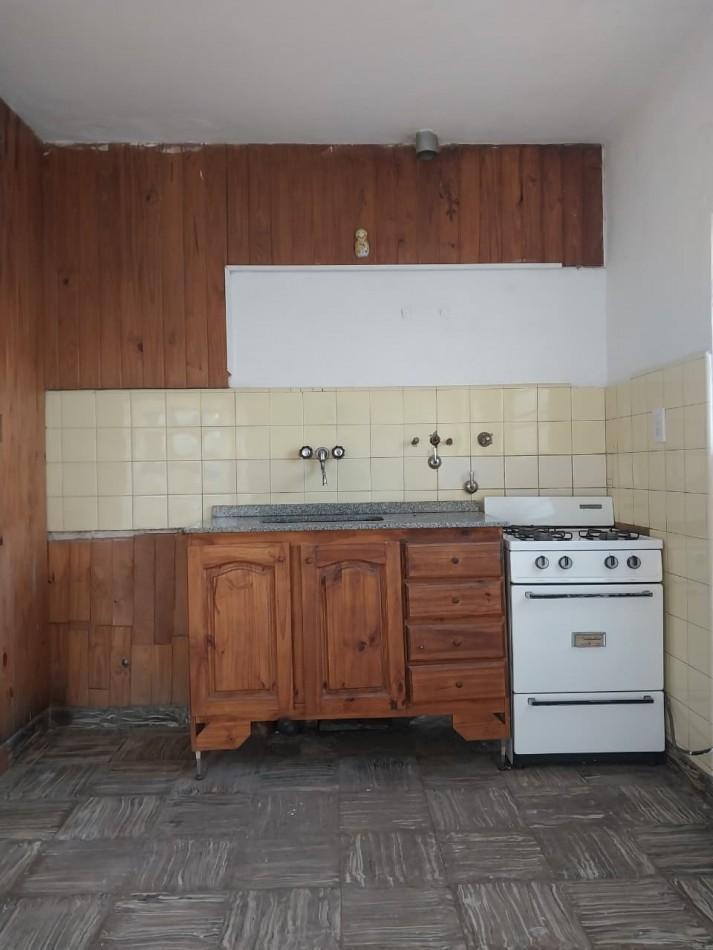 Foto de Departamento interno de pasillo sin expensas 1 dormitorio con patio, imagen 4