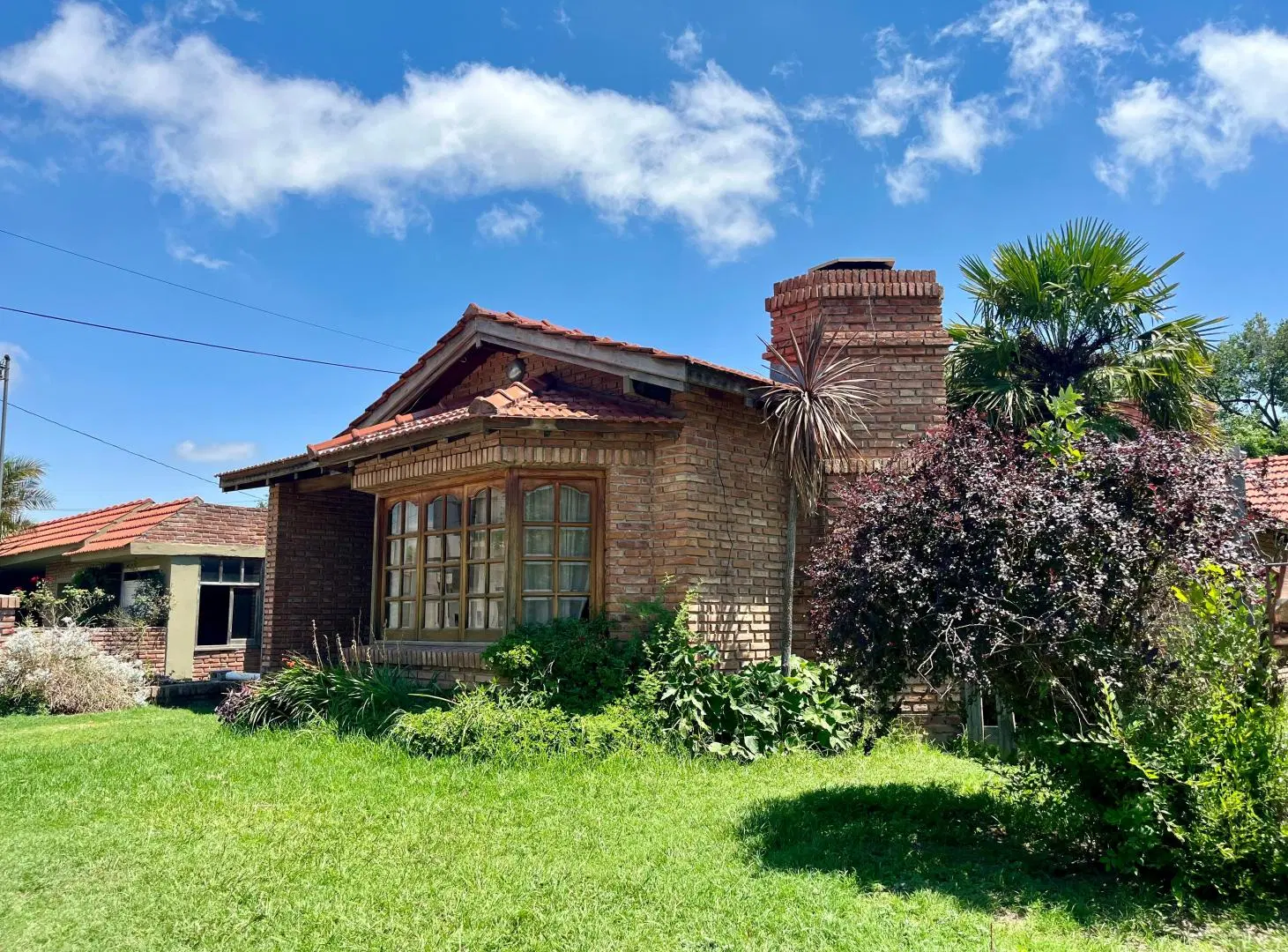 CASA CON PISCINA-Barrio potrerillo 4