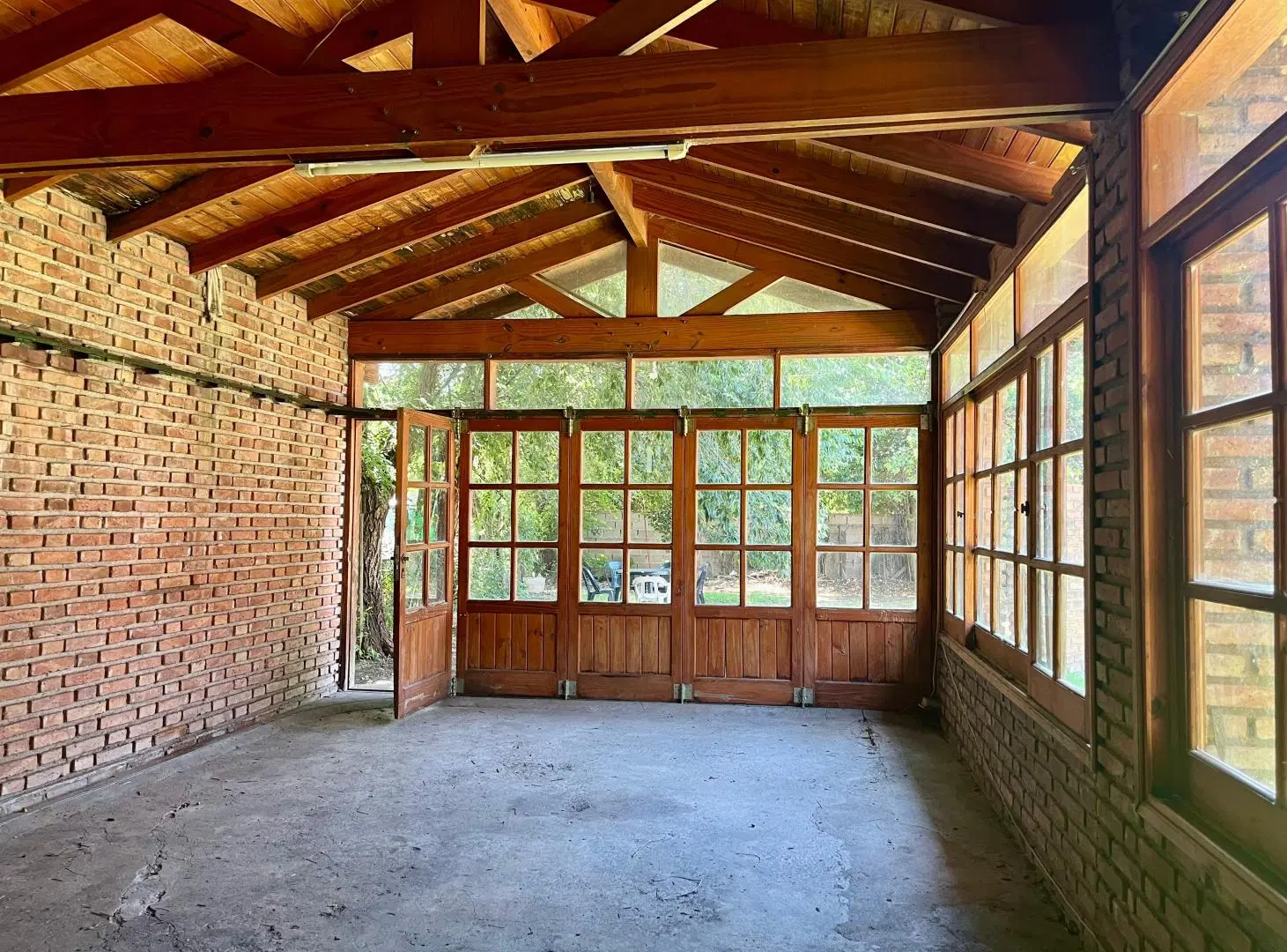 CASA CON PISCINA-Barrio potrerillo 3
