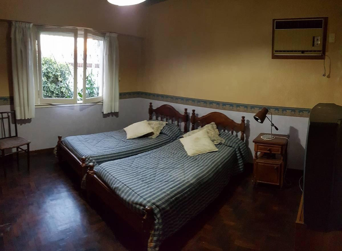 En Venta - Chalet en Lote Propio 5