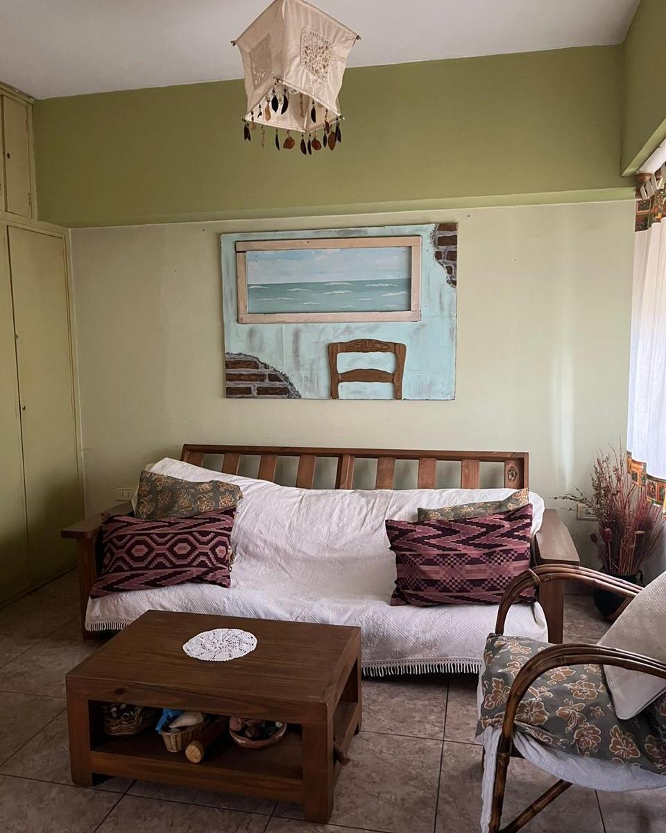 EN VENTA - CASA 5 AMBIENTES EN 2 PLANTAS - EL PALOMAR