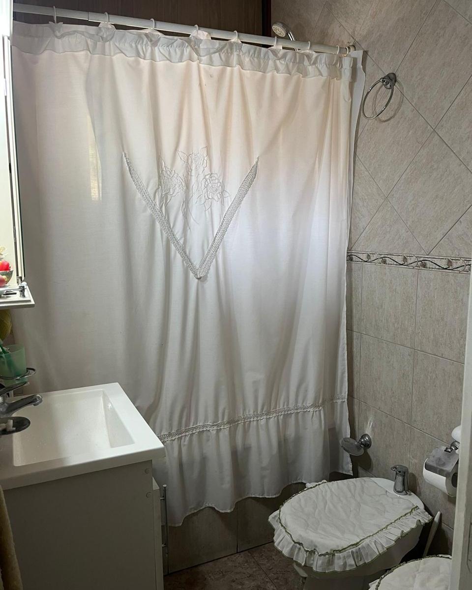 Foto de EN VENTA - CASA 5 AMBIENTES EN 2 PLANTAS - EL PALOMAR, imagen 3