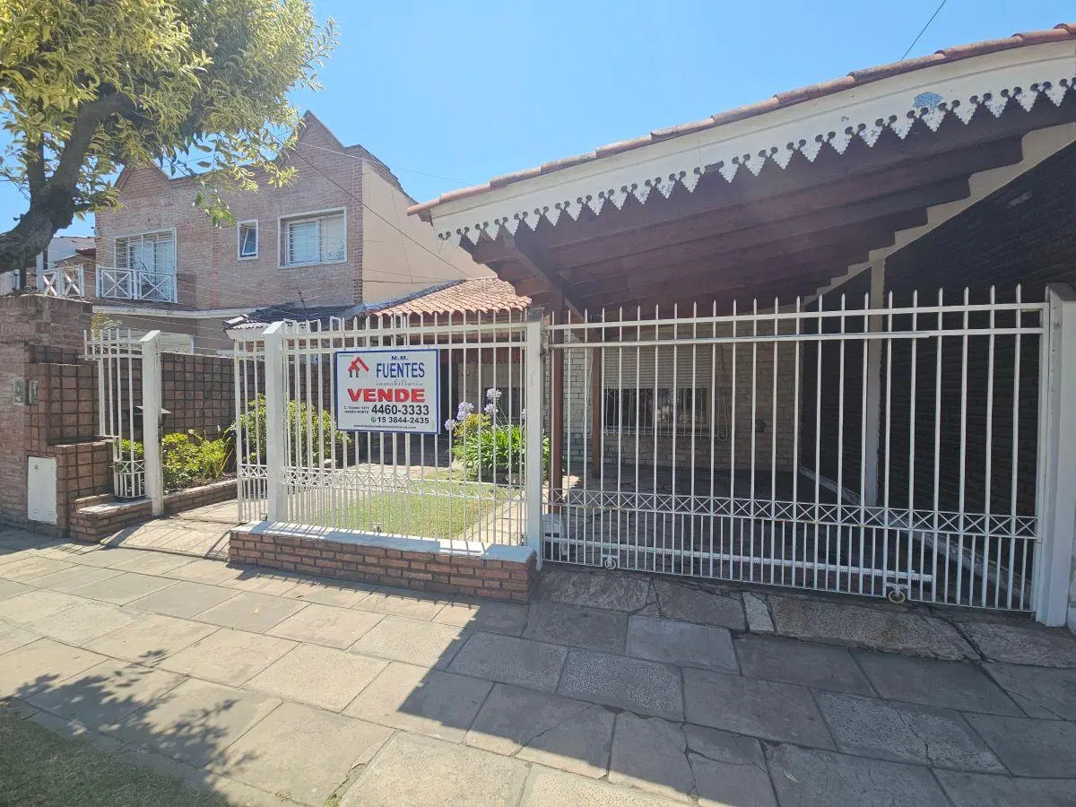 En Venta - Chalet 4 Cuadras de La Estación Haedo Norte 1