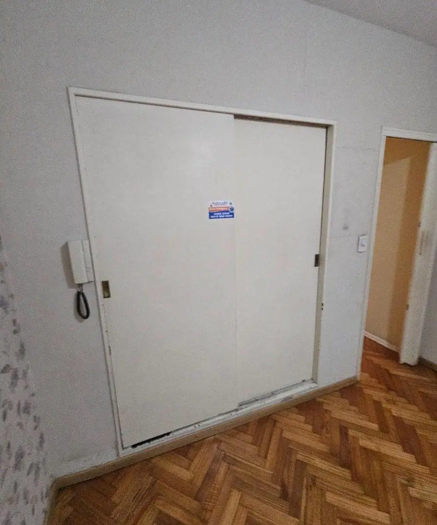 EN ALQUILER - DEPARTAMENTO 2 AMBIENTES RAMOS MEJIA - USO PROFESIONAL 4