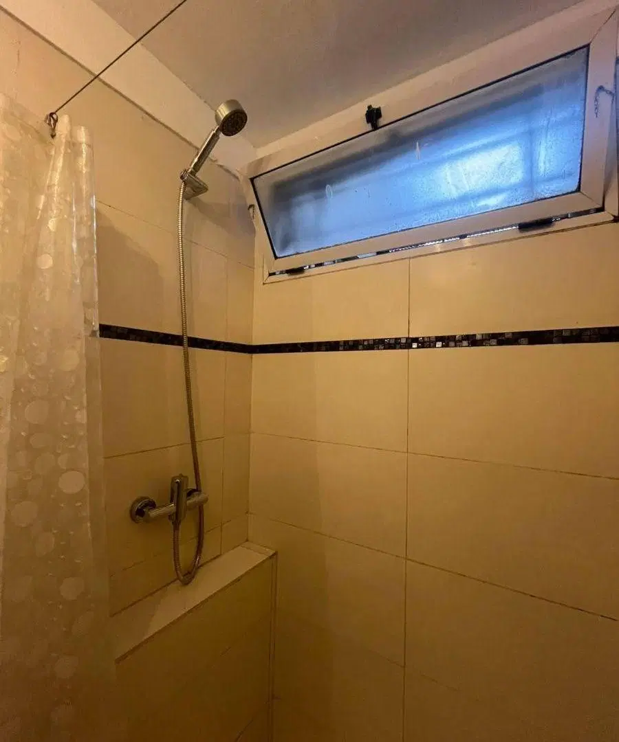 EN ALQUILER - CASA 4 AMBIENTES HAEDO SUR 5