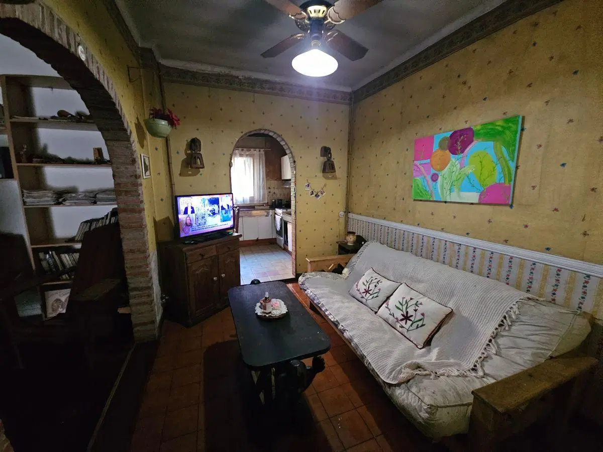 EN VENTA - Chalet 3 ambientes en lote Propio 3 cuadras estación Haedo 3