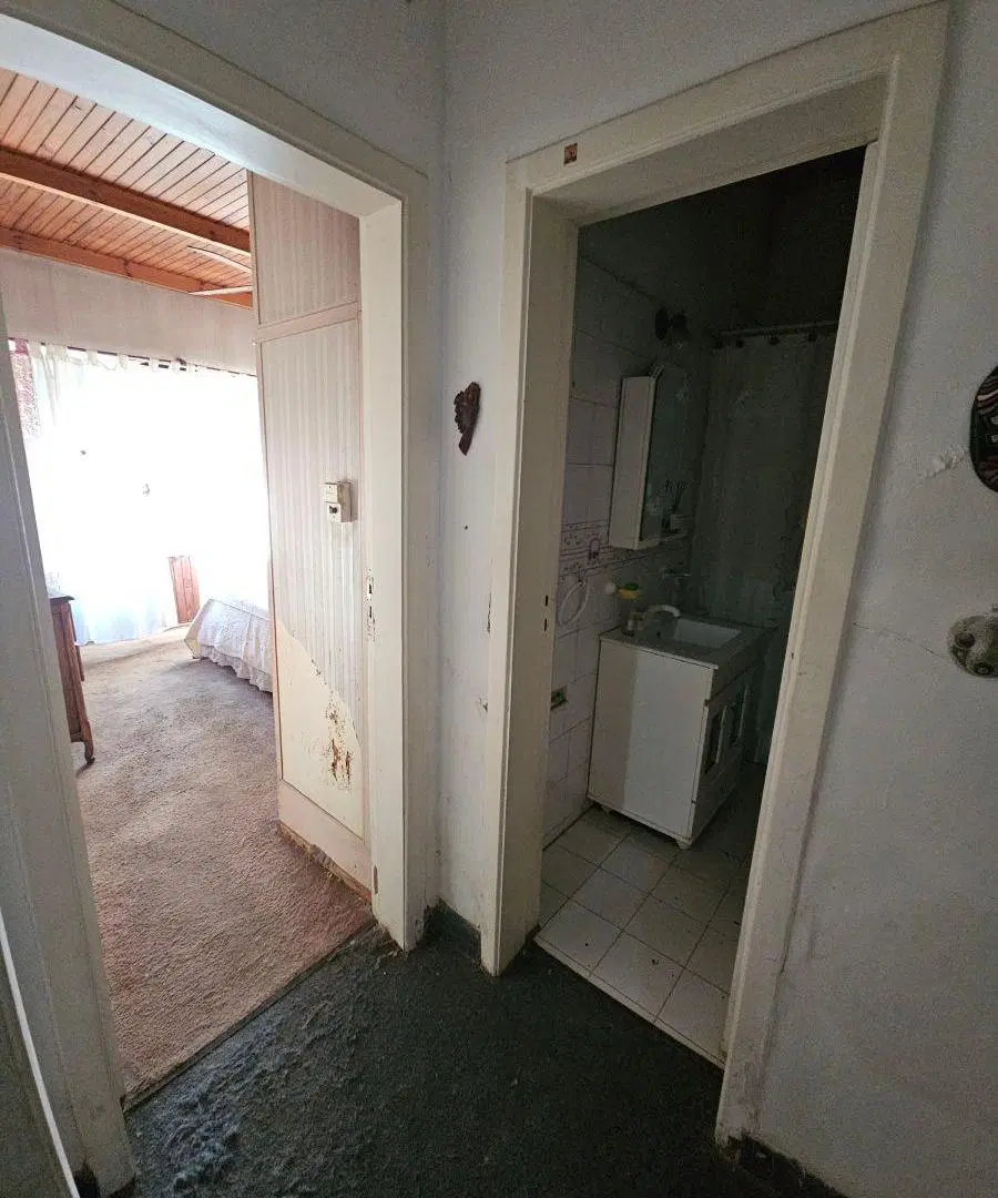 EN VENTA - Chalet 3 ambientes en lote Propio 3 cuadras estación Haedo 4