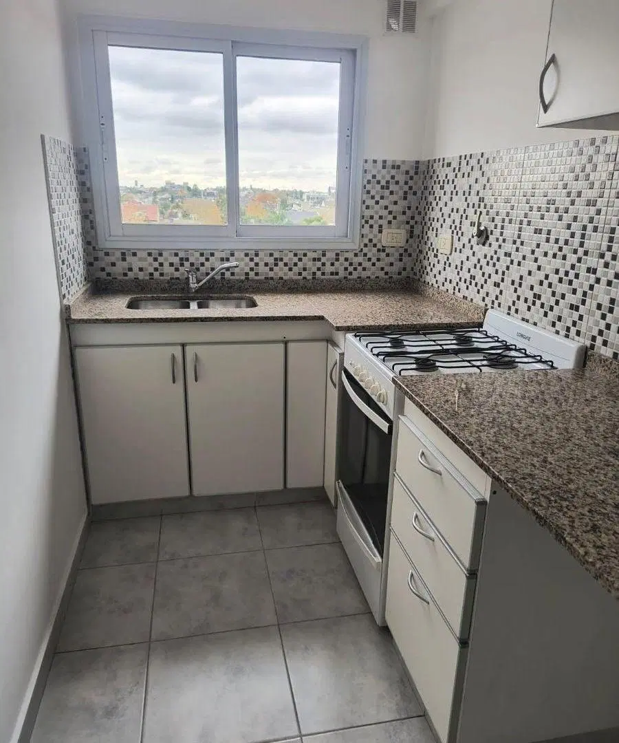 EN ALQUILER - DEPARTAMENTO MONOAMBIENTE HAEDO 5