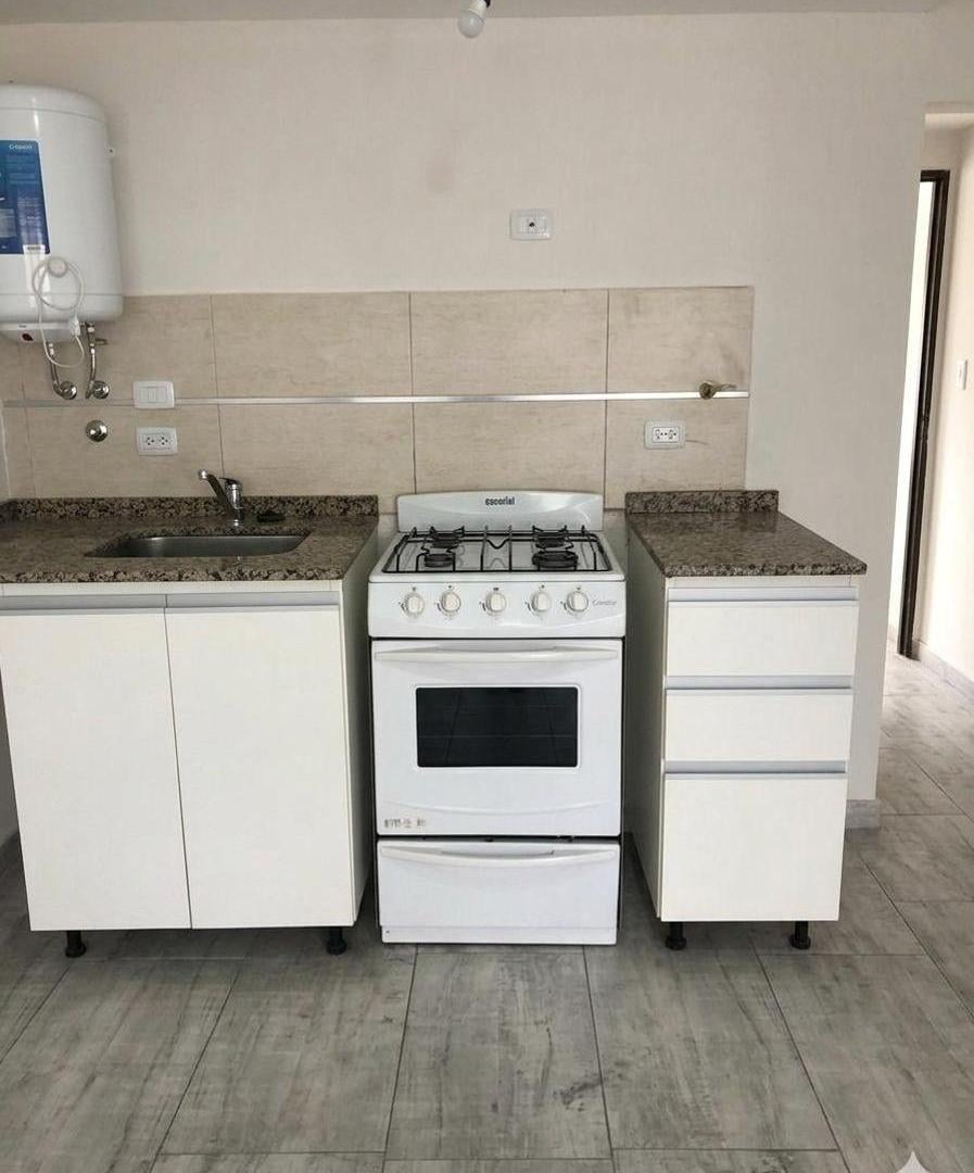 Foto de En Alquiler - Departamento 2 Ambientes con Terraza Propia, imagen 2