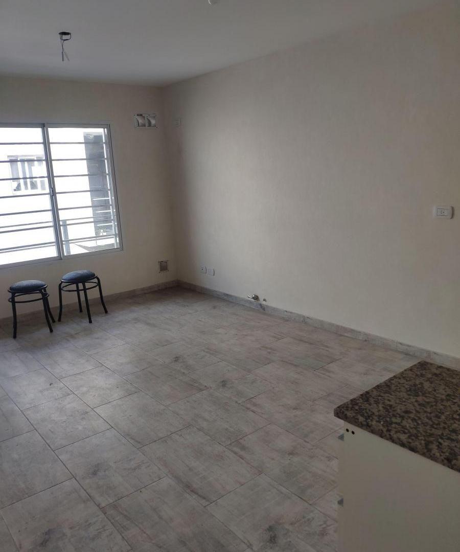 Foto de En Alquiler - Departamento 2 Ambientes con Terraza Propia, imagen 3